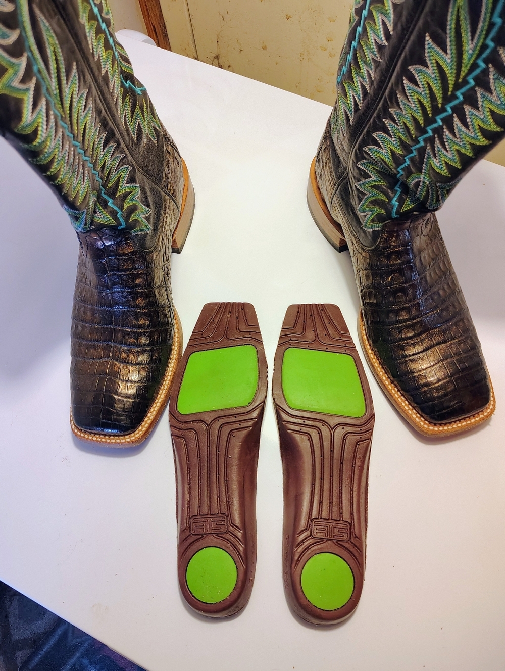 Ariat Relentless Copper Colored Caiman Boots Men's Size 9D - Picture 11 of 12